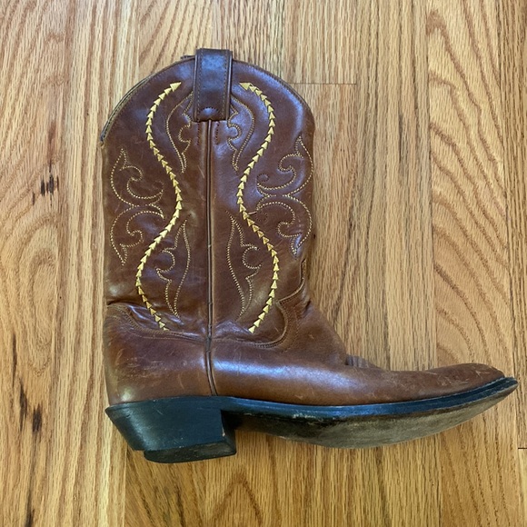 Justin’s women’s authentic brown leather cowboy boots. Size 8. Worn condition. - Picture 6 of 7